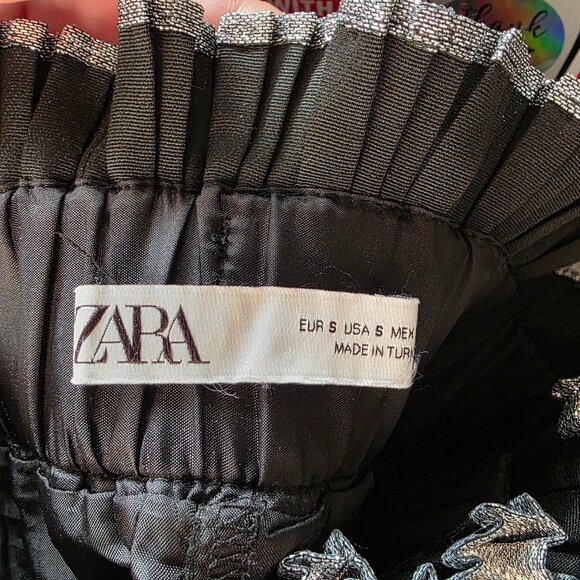 NWOT ZARA ( SM ) Silver Metallic Silver Mini Ruffle Skirt - Picture 6 of 7